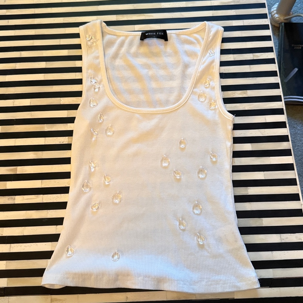 White Fox tank with clear crystals.